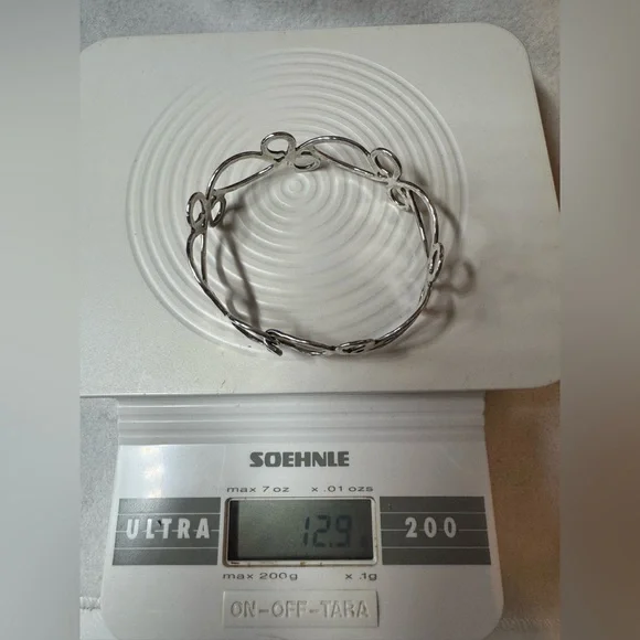 925 Silver scroll bangle - Picture 12 of 13